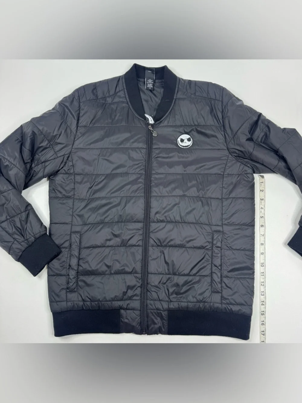Disney’s The Nightmare Before Christmas Puffer Jacket Mens Size Large